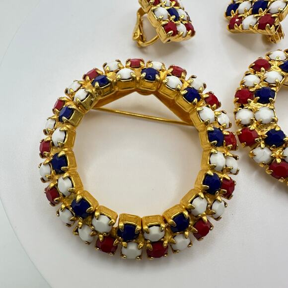 Bundle jewelry lot 3 gold tone patriotic rhinestones brooches clip on earrings - Picture 3 of 6